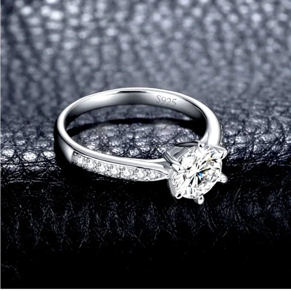 Classic 1.5 CT Moissanite Solitaire Engagement Promise 925 Sterling Silv⦠- Picture 8 of 9
